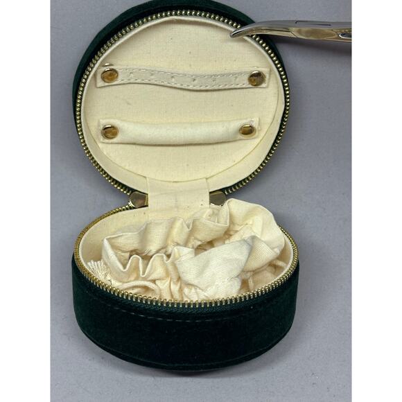 Sezane Assessories Zipped Round Jewelry Box Green Velvet Travel Bag Case - Picture 4 of 9